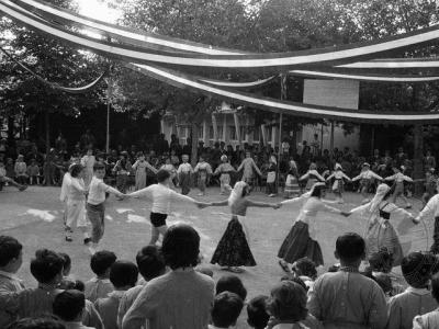 Festa del villaggio, 5 maggio 1957