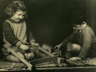 Attività dei bambini, 1947