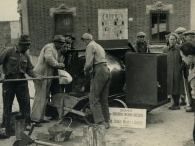 Operai al lavoro (Album Centre sociale Rimini, 1946)